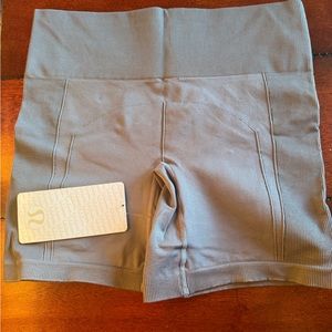 Lululemon sculpt shorts. Light gray size 10